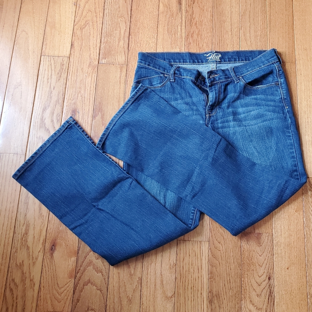 Women's Old Navy boot cut petite jeans